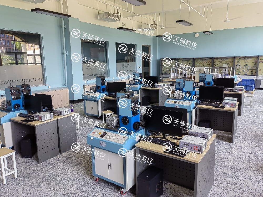 中原科技學(xué)院新校區(qū)理工學(xué)部實(shí)驗(yàn)室建設(shè)項(xiàng)目 順利安裝、調(diào)試、培訓(xùn)、驗(yàn)收通過(guò)